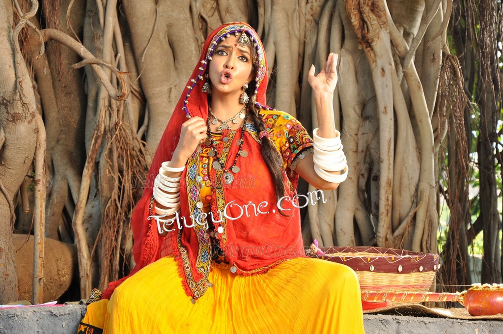 Lakshmi Manchu Photos